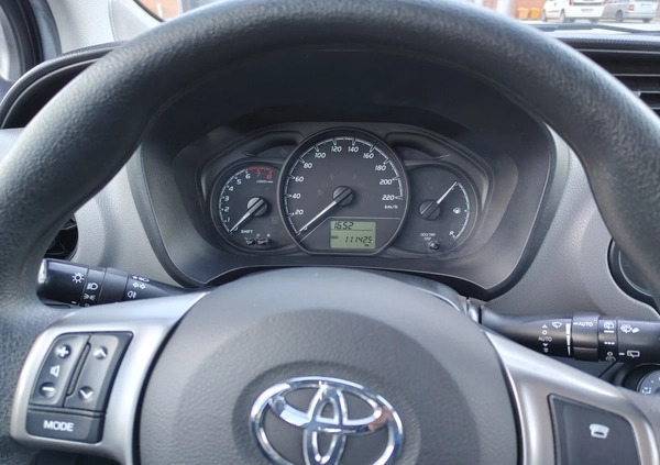 Toyota Yaris cena 36400 przebieg: 111700, rok produkcji 2020 z Szczecin małe 56